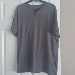 Banana Republic v-neck tee